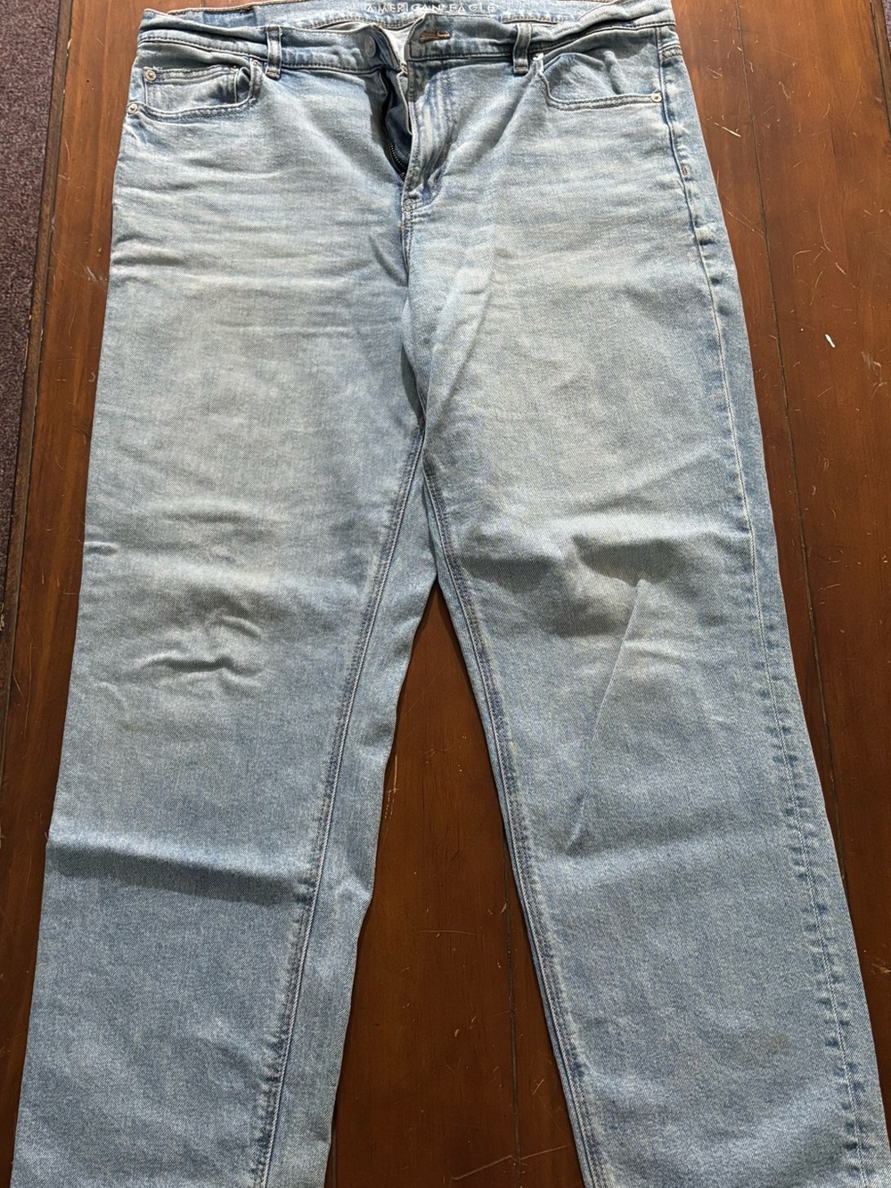 American Eagle Outfitters Light Wash Relaxed Fit Jeans